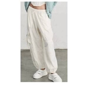 Urban Outfitters White Nylon Parachute Cargo Pants 6 Utility Y2K Wide Leg NWT